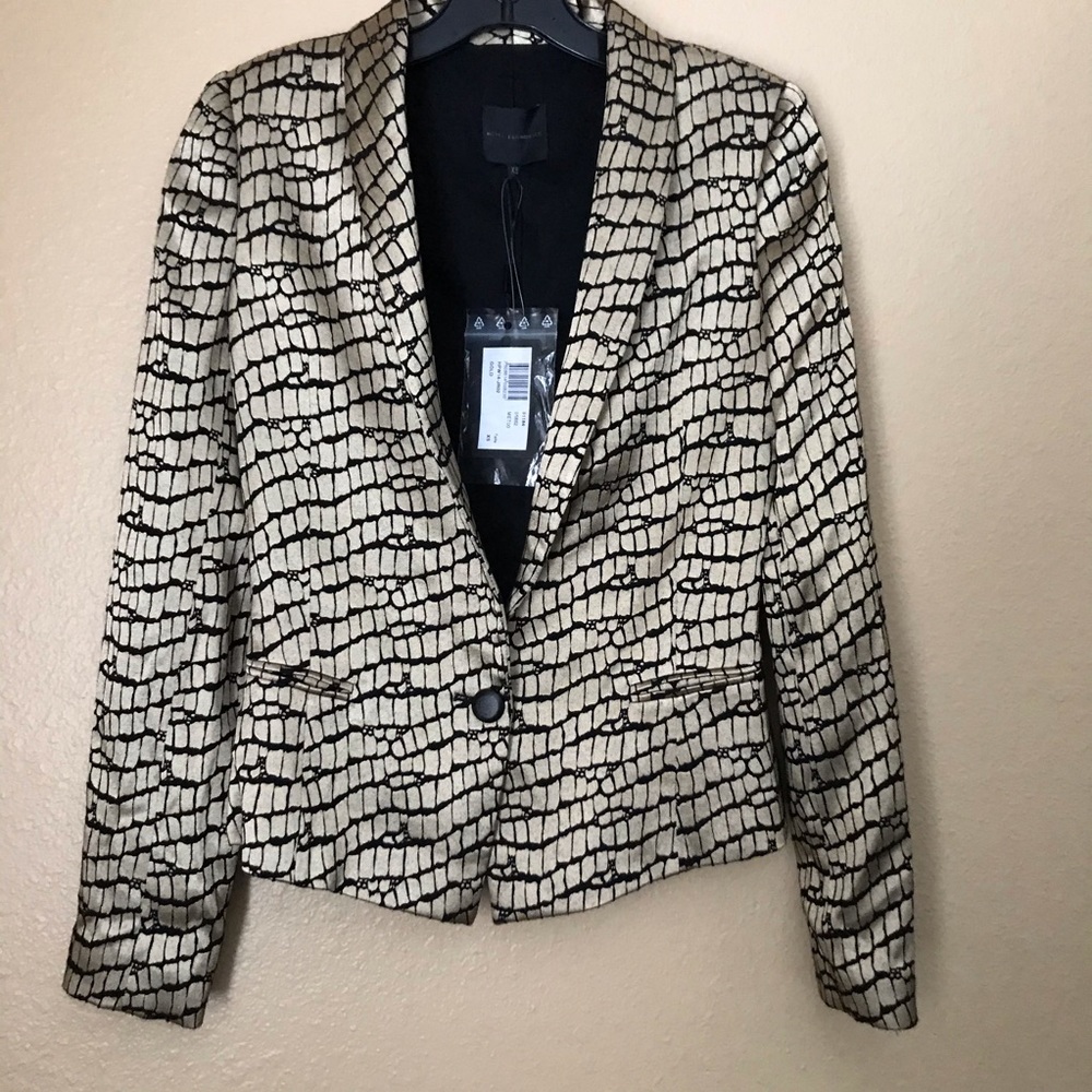 Metallic gold croc blazer from Paris